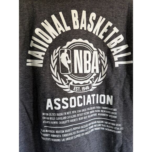 NBA National Basketball Association Hoodie Gray Graphic Medium NWT - Picture 4 of 5